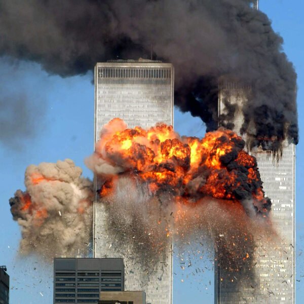 september-11-2001-911-ground-zero-twin-towers-23